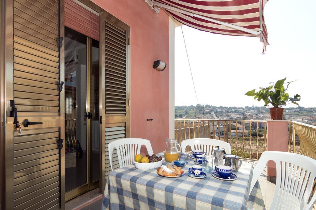 La Rosa Del Deserto Bed & Breakfast Шикли Екстериор снимка